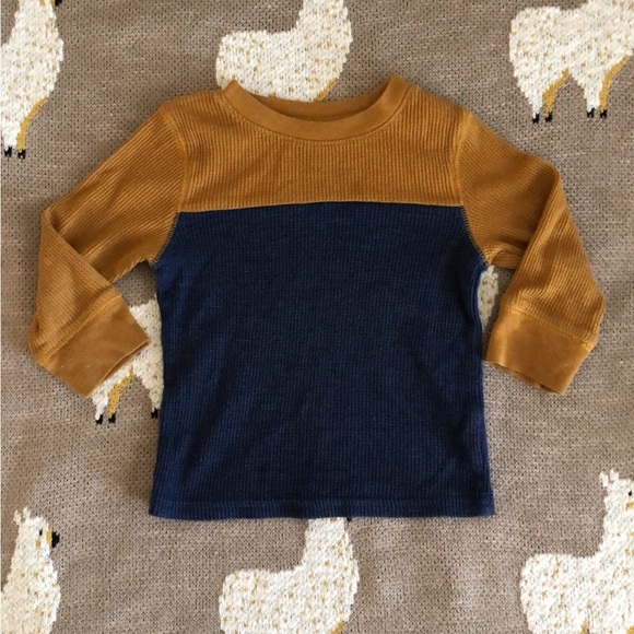 SOLD!! Cat & Jack 12M Boy Outfit - Picture 3 of 6